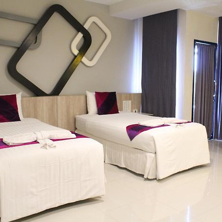 Phitsanulok United Hotel Luaran gambar