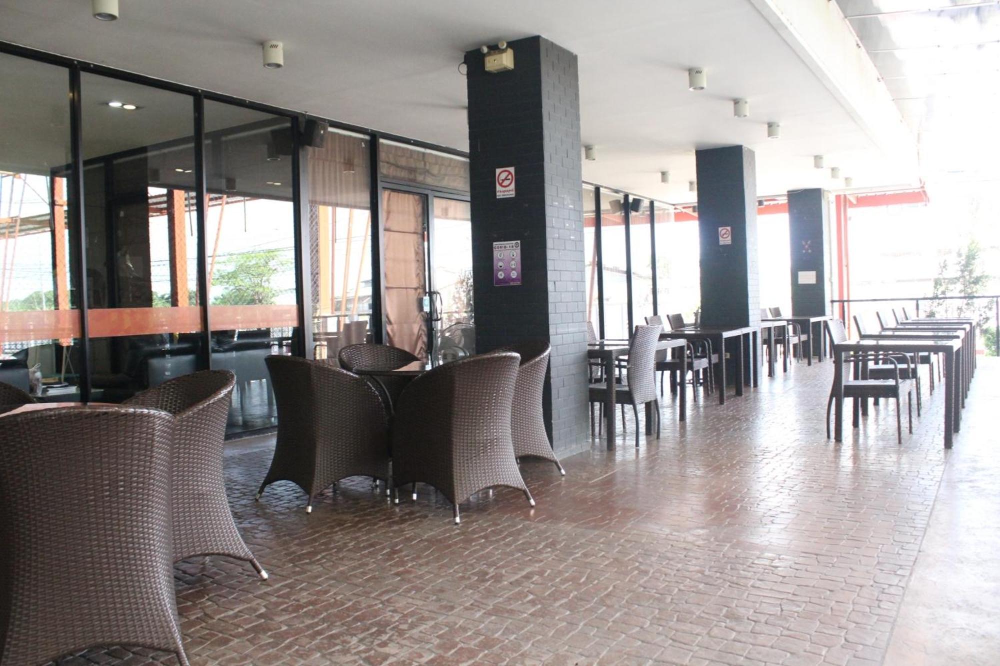 Phitsanulok United Hotel Luaran gambar