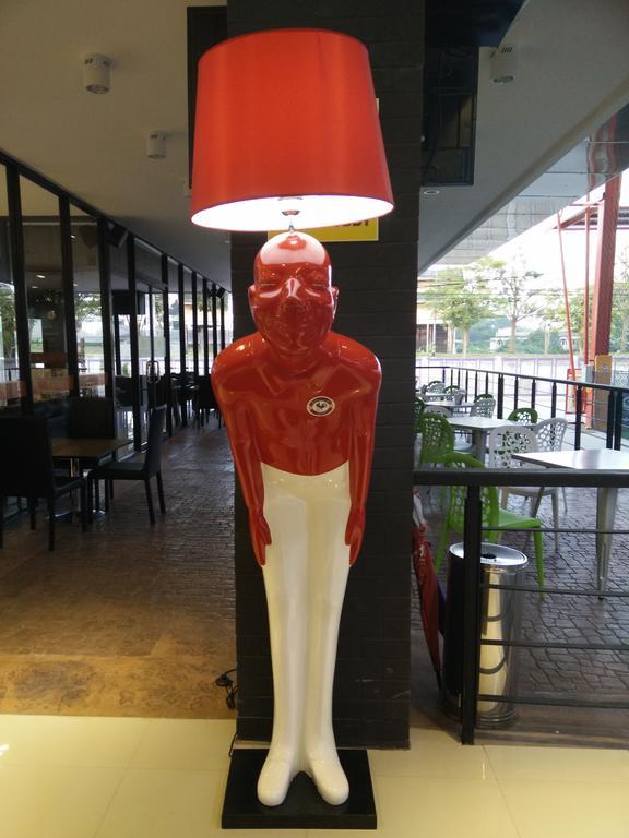 Phitsanulok United Hotel Luaran gambar